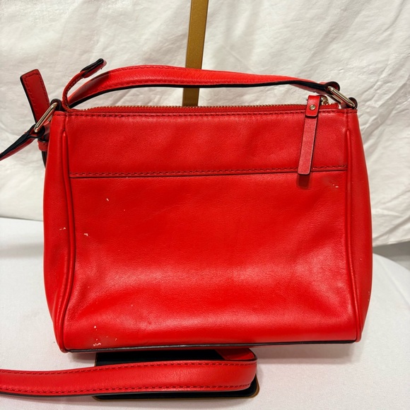 Kate Spade Red Crossbody Bag w/Storybook Lining. - Picture 4 of 11